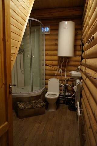 База отдыха Займище Казань Двухместный номер с 1 кроватью или 2 отдельными кроватями и общей ванной комнатой-7